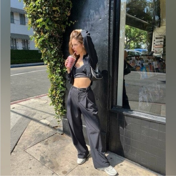 Alo Yoga💎SOLD OUT ONLINE⚡️EUC💎High-Waist Pursuit Trouser 31”✨Anyhracite✨large - Picture 2 of 3